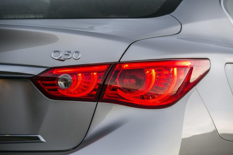 Детали экстерьера Infiniti Q50 3.0t Signature Edition 2017 года  (NA) (фото 6 из 14)